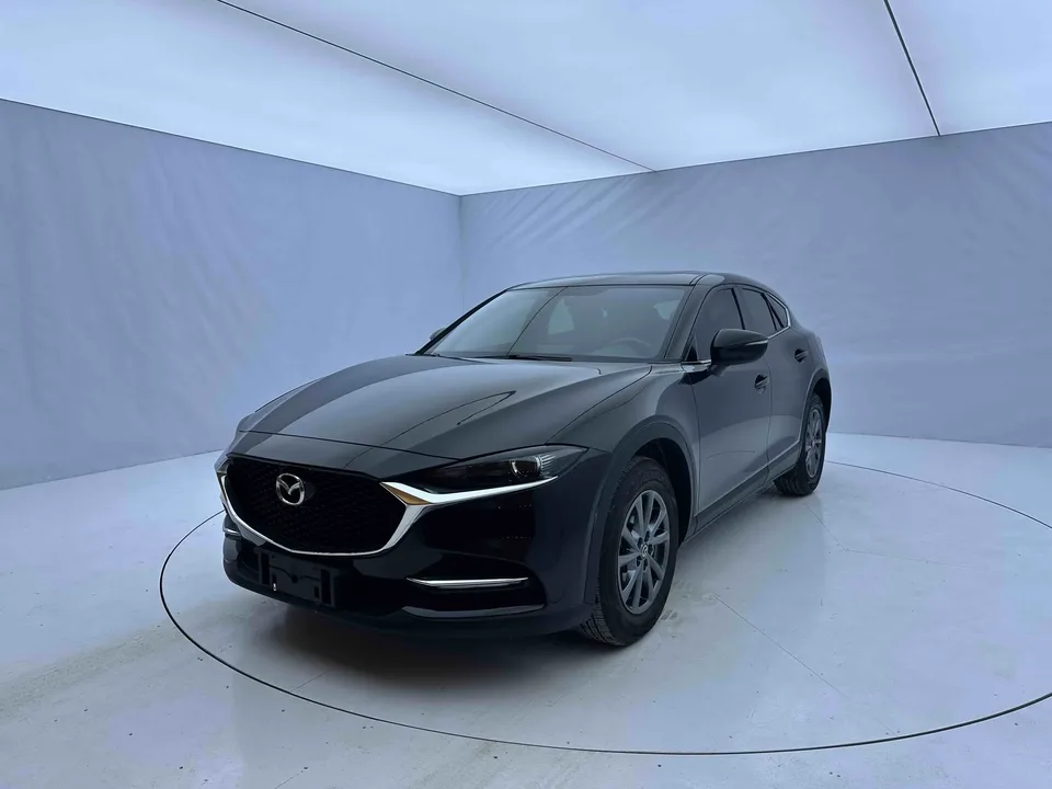 Mazda CX-4 Mazda CX-4 2021 2.0L 2WD Blue Sky Vitality Edition 2023 — photo 1, buy with delivery to Moscow