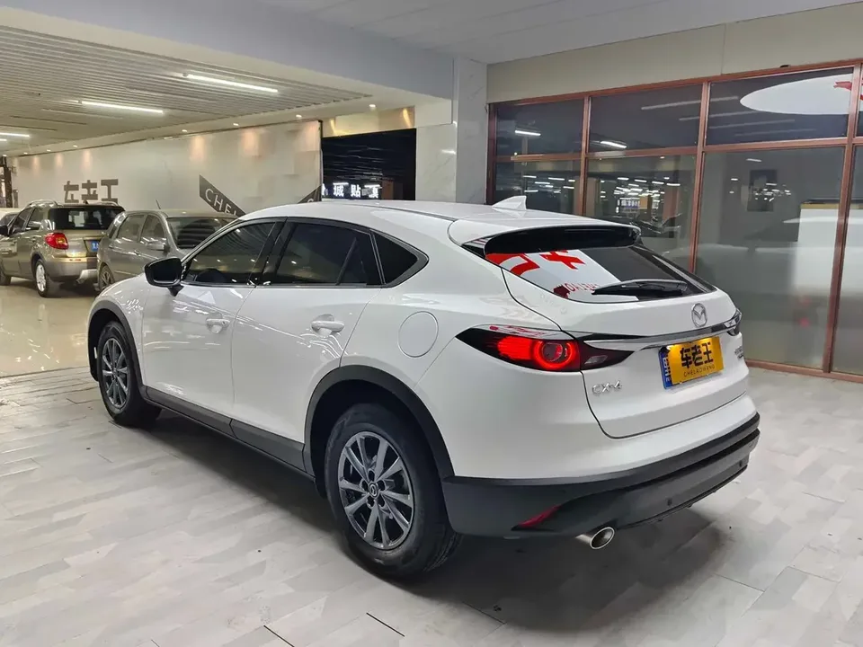 Mazda CX-4 Mazda CX-4 2021 2.0L 2WD Blue Sky Vitality Edition 2023 — thumbnail 4