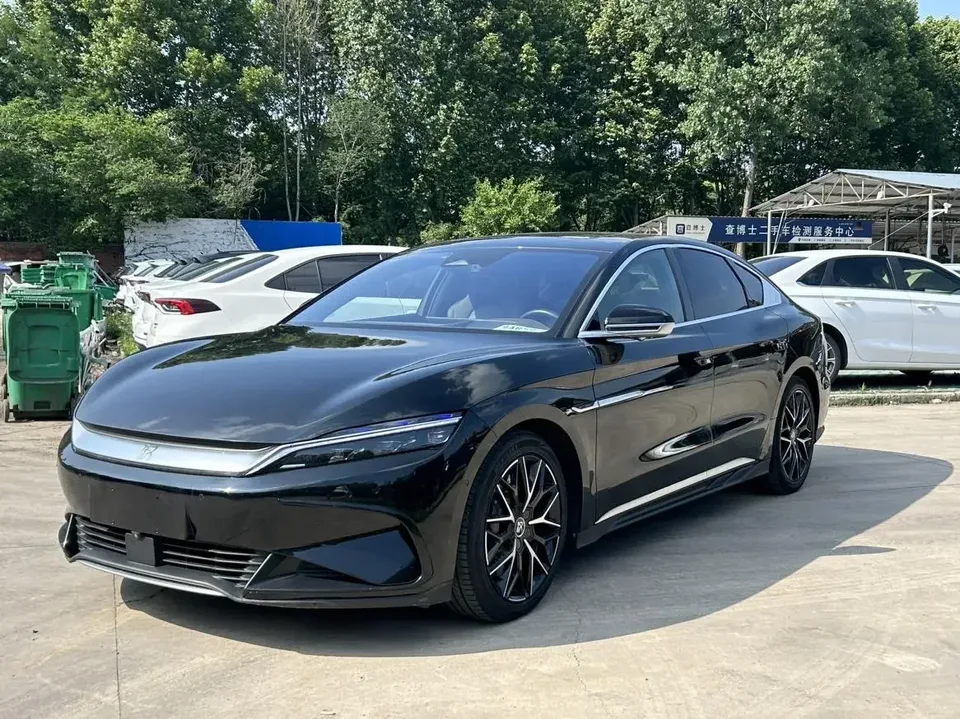 BYD Han EV Han EV 2022 Genesis Edition 610KM 4WD Premium 2022 — photo 1, buy with delivery to Moscow