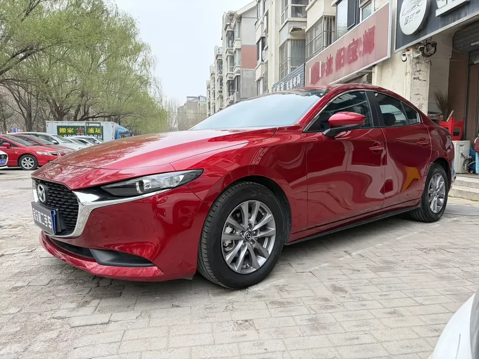 Mazda Axela Mazda3 Angkesela 2022 2.0L Automatic Quality Edition 2022 — photo 1, buy with delivery to Moscow