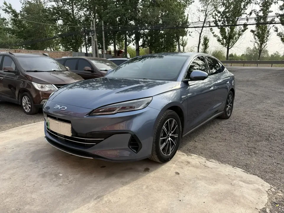 BYD Seal 06DM Seal 06DM 2024 DM-i 120KM Premium 2024 — photo 1, buy with delivery to Moscow