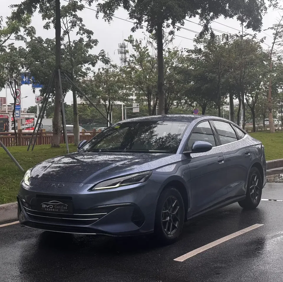 BYD Seal 06DM Seal 06DM 2025 DM-i 80KM Deluxe 2025 — photo 1, buy with delivery to Moscow