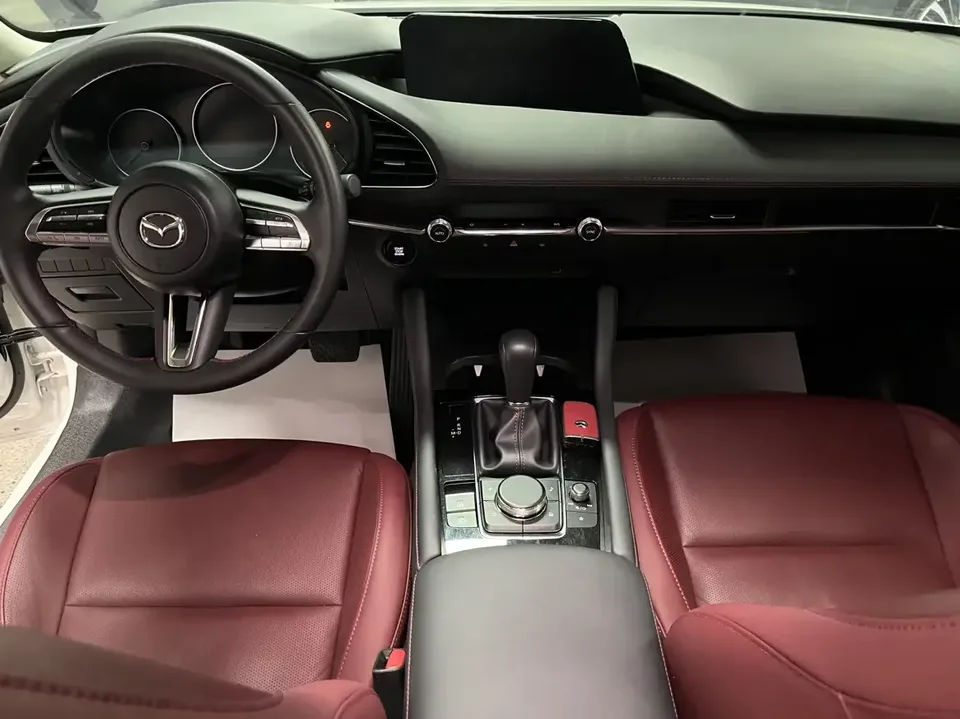 Mazda Axela Mazda3 Angkesela 2023 2.0L Automatic Elegant Edition 2023 — thumbnail 5