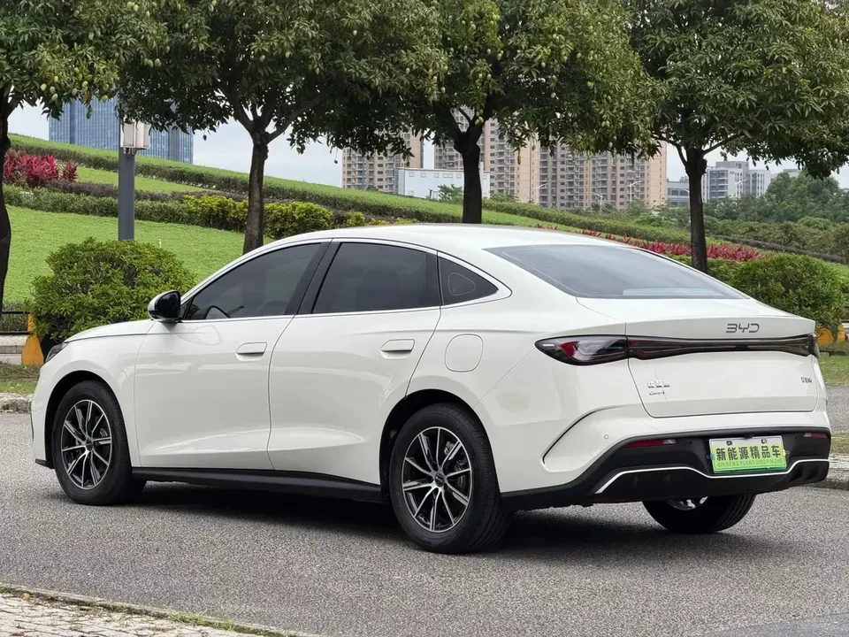 BYD Seal 06DM Seal 06DM 2024 DM-i 80KM Premium 2024 — thumbnail 2