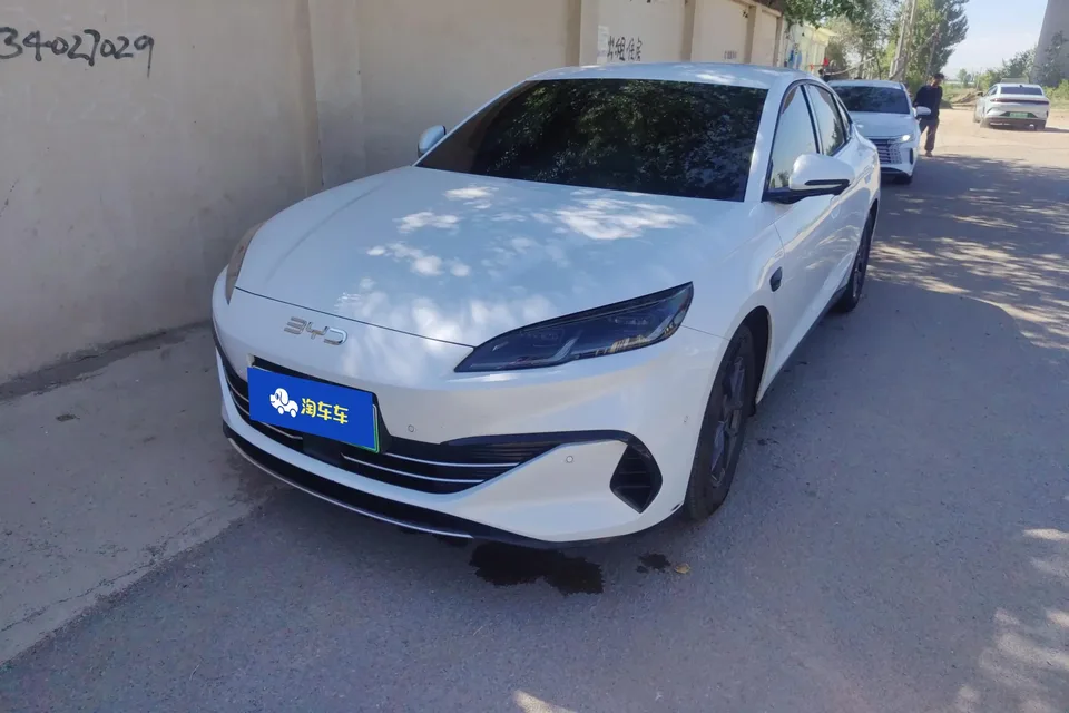 BYD Seal 06DM Seal 06DM 2025 DM-i 80KM Deluxe Smart Driving Edition 2025 — photo 1, buy with delivery to Moscow