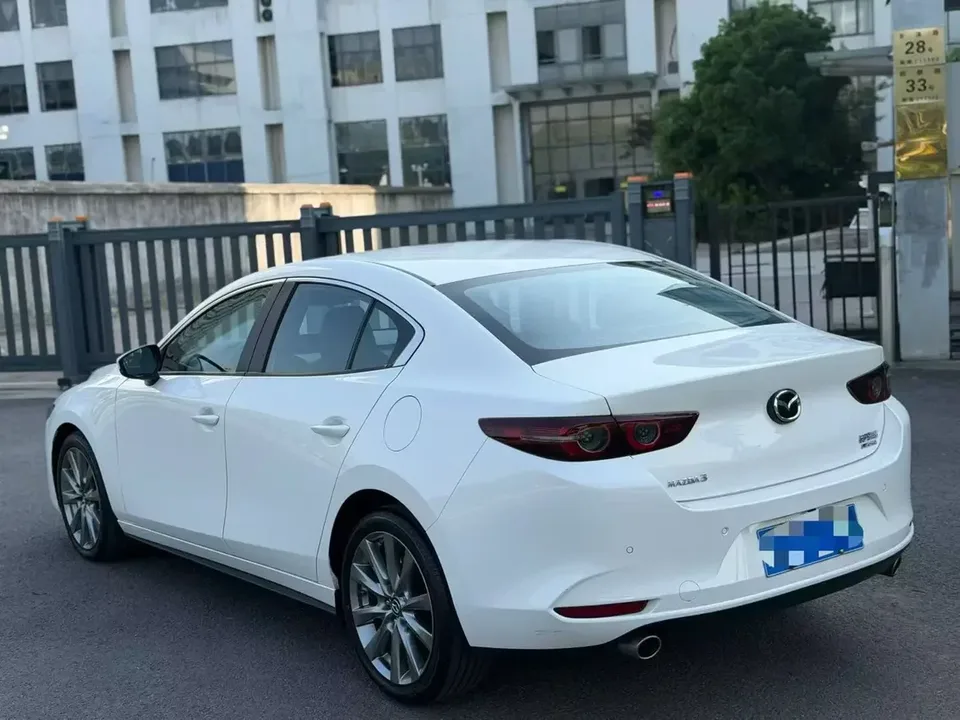Mazda Axela Mazda3 Angkesela 2023 2.0L Automatic Quality Edition 2024 — thumbnail 4