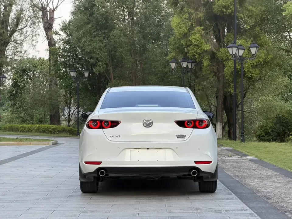 Mazda Axela Mazda3 Angkesela 2023 2.0L Automatic Quality Edition 2024 — thumbnail 2