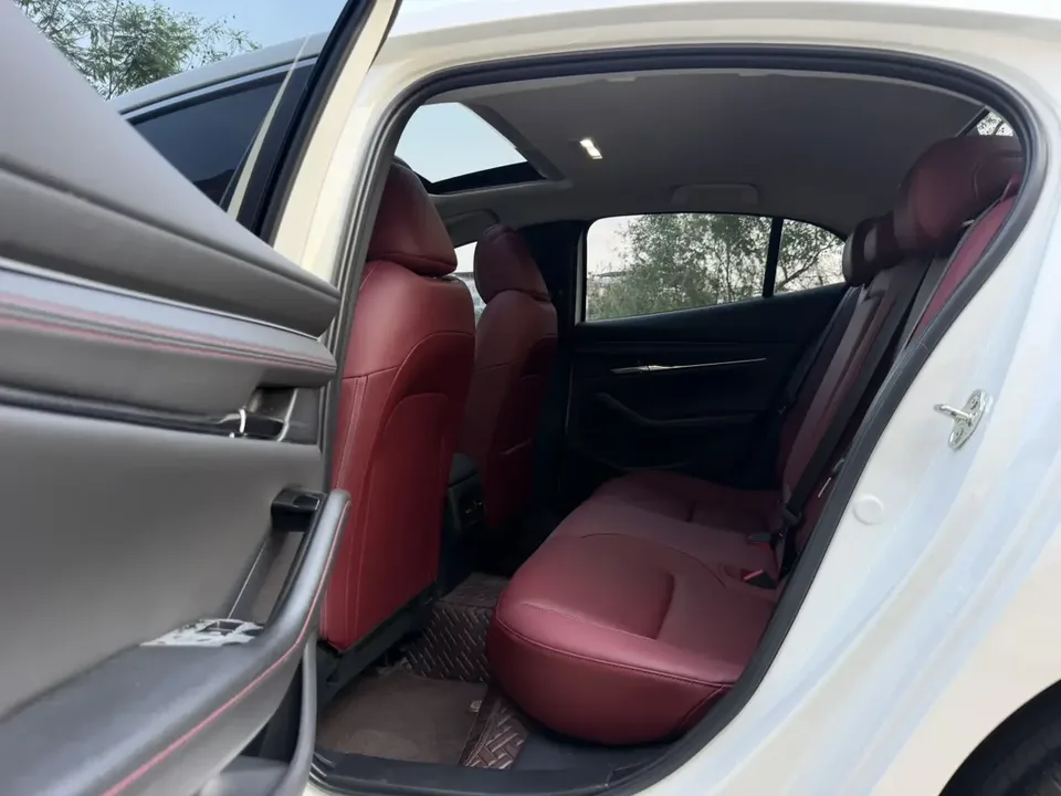 Mazda Axela Mazda3 Angkesela 2023 2.0L Automatic Quality Edition 2024 — thumbnail 3
