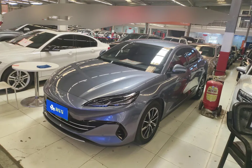 BYD Seal 06DM Seal 06DM 2024 DM-i 80KM Deluxe 2024 — photo 1, buy with delivery to Moscow