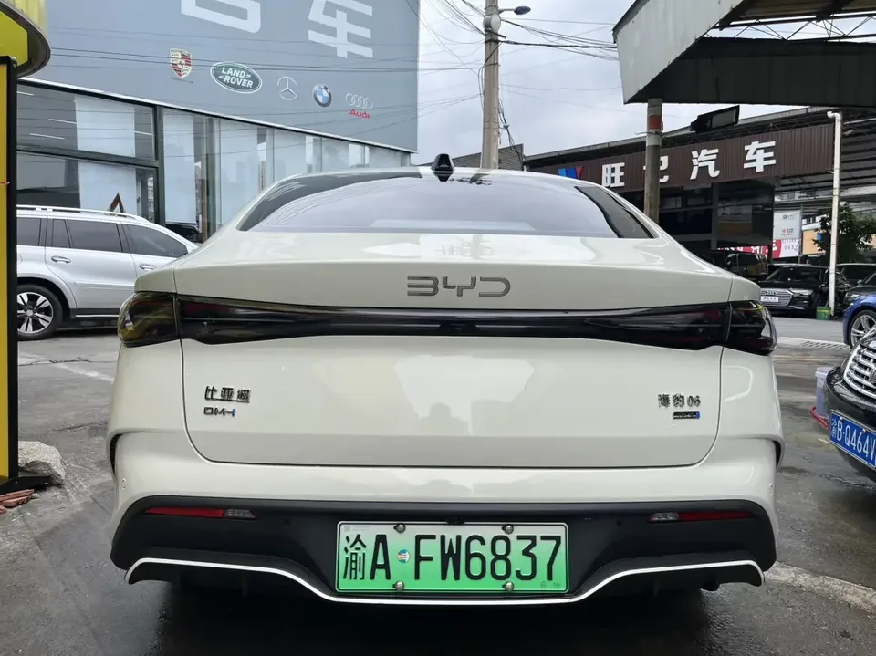 BYD Seal 06DM Seal 06DM 2025 DM-i 120KM Premium Edition 2025 — thumbnail 2