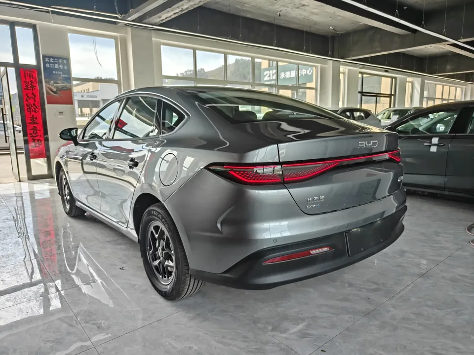 BYD Seal 05DM Seal 05DM 2026 DM-i 128KM Luxury 2026 — thumbnail 4