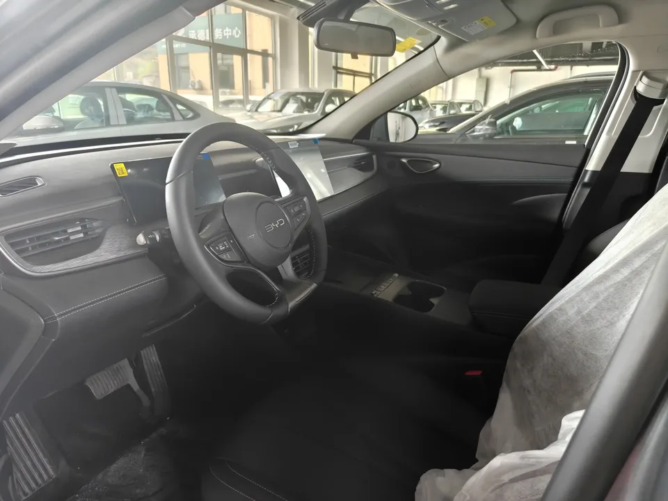 BYD Seal 05DM Seal 05DM 2026 DM-i 128KM Luxury 2026 — thumbnail 5