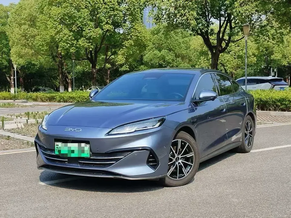 BYD Seal 06DM Seal 06DM 2025 DM-i 120KM Premium Edition 2025 — photo 1, buy with delivery to Moscow
