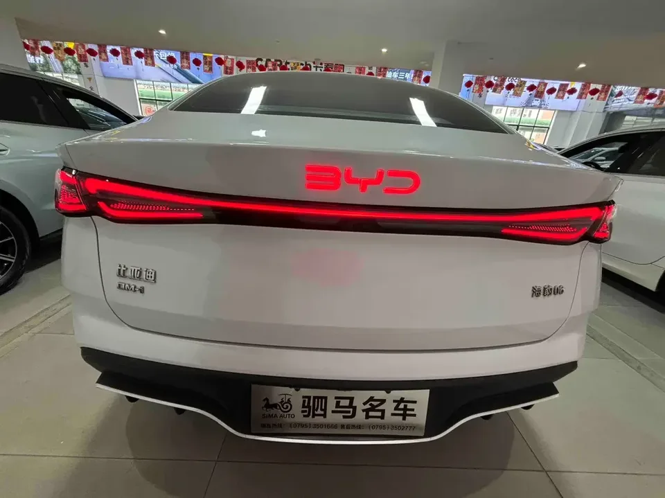 BYD Seal 06DM Seal 06DM 2024 DM-i 80KM Premium 2024 — thumbnail 2