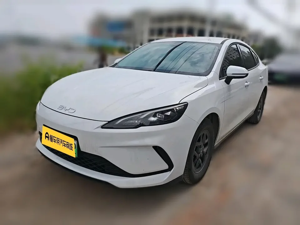 BYD Seal 05DM Seal 05DM 2025 DM-i 55KM Deluxe Smart Driving Edition 2025 — photo 1, buy with delivery to Moscow