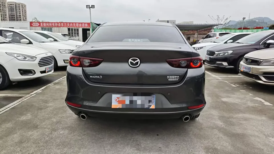Mazda Axela Mazda3 Angkesela 2023 2.0L Automatic Elegant Edition 2025 — thumbnail 2