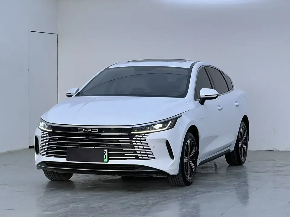 BYD Destroyer 05 Destroyer 05 2024 Honor Edition DM-i 120KM Premium Edition 2024 — photo 1, buy with delivery to Moscow