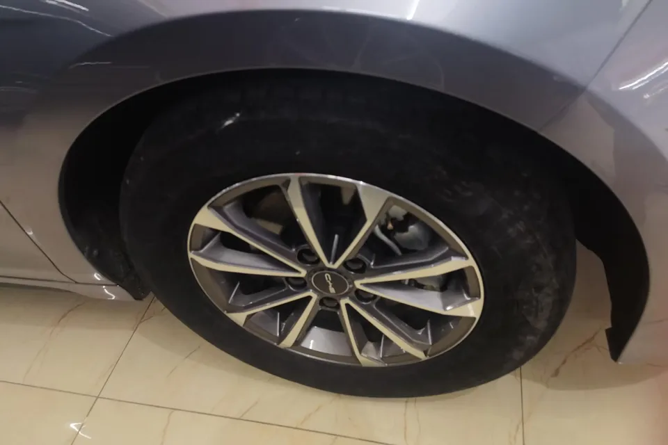 BYD Destroyer 05 Destroyer 05 2024 Honor Edition DM-i 55KM Premium 2024 — thumbnail 3