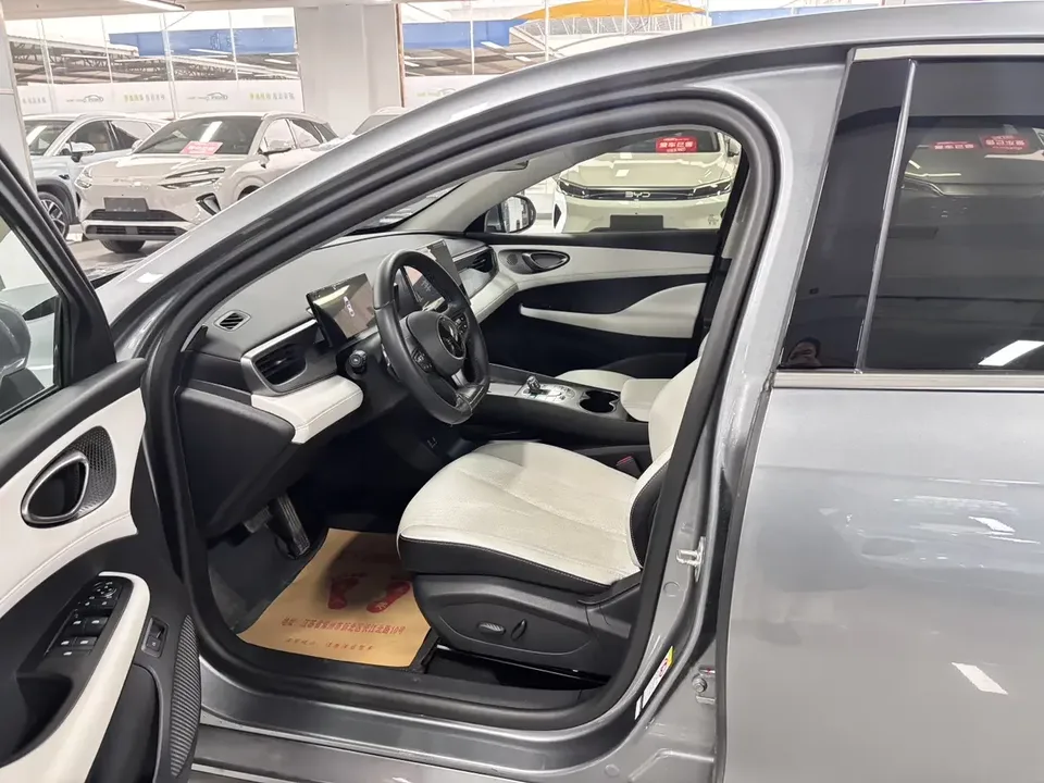 BYD Seal 05DM Seal 05DM 2025 DM-i 120KM flagship version 2025 — thumbnail 4