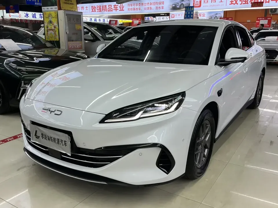 BYD Seal 06DM Seal 06DM 2025 DM-i 80KM Deluxe Smart Driving Edition 2025 — photo 1, buy with delivery to Moscow