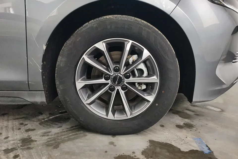 BYD Destroyer 05 Destroyer 05 2024 Honor Edition DM-i 55KM Deluxe 2024 — thumbnail 3