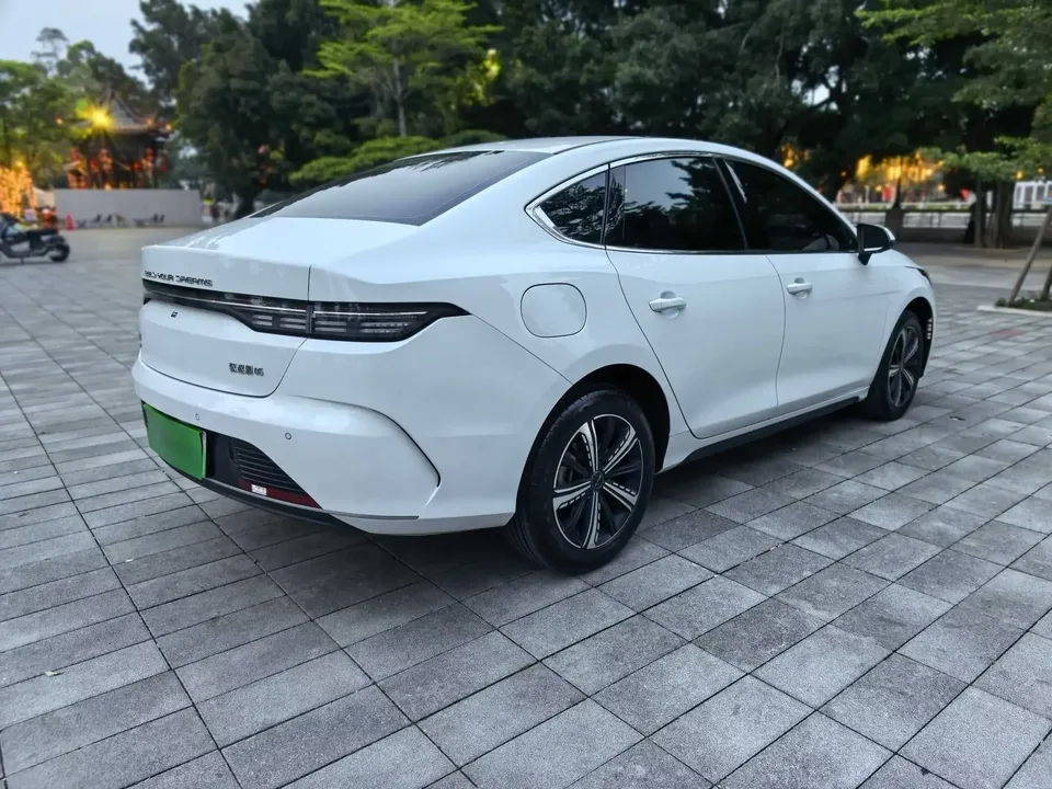 BYD Destroyer 05 Destroyer 05 2024 Honor Edition DM-i 120KM Deluxe 2025 — thumbnail 3