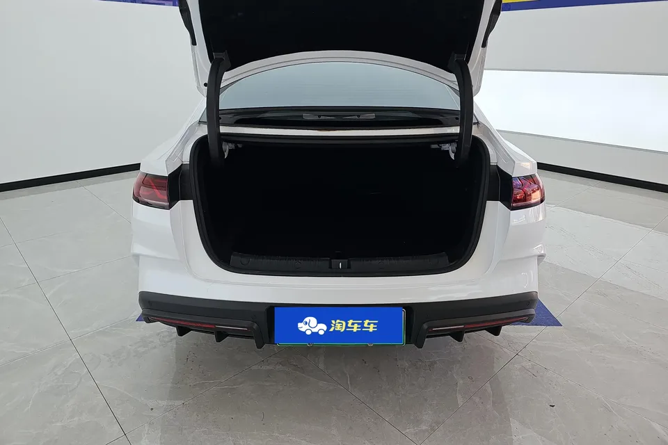 BYD Qin L DM Qin L DM 2024 DM-i 80KM Beyond 2025 — thumbnail 5