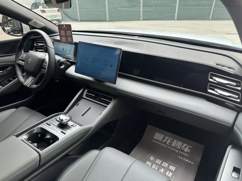 BYD Qin L DM Qin L DM 2024 DM-i 80KM Beyond 2024 — миниатюра 4