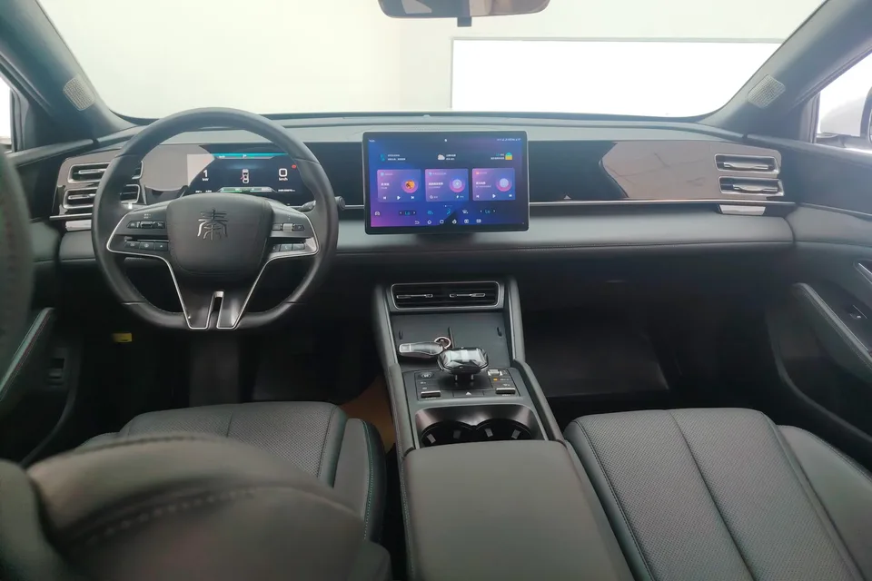 BYD Qin L DM Qin L DM 2024 DM-i 120KM Leading Type 2024 — thumbnail 4