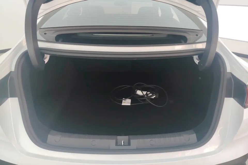 BYD Qin L DM Qin L DM 2024 DM-i 120KM Leading Type 2024 — thumbnail 5