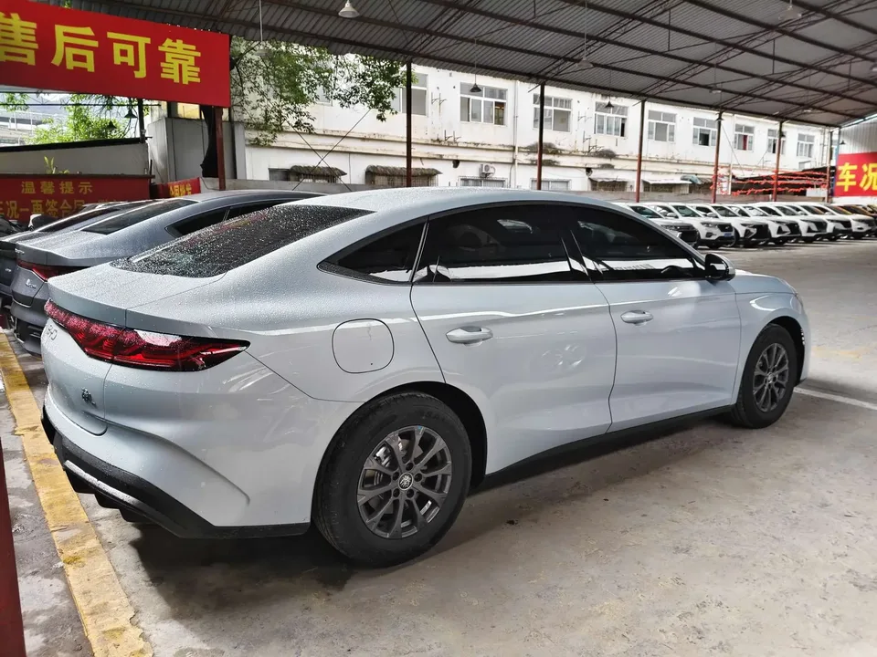 BYD Qin L DM Qin L DM 2026 DM-i 128KM Progressive 2026 — thumbnail 4