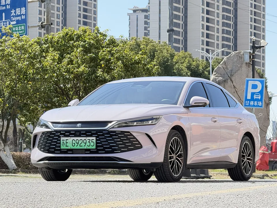 BYD Qin L DM Qin L DM 2024 DM-i 120KM Excellence 2025 — photo 1, buy with delivery to Moscow