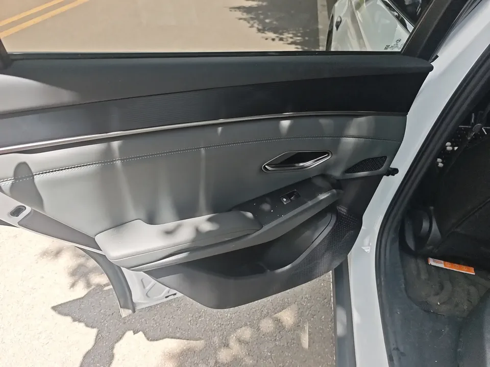 BYD Qin L DM Qin L DM 2025 Intelligent Driving Edition DM-i 80KM Leading Edition 2025 — thumbnail 5