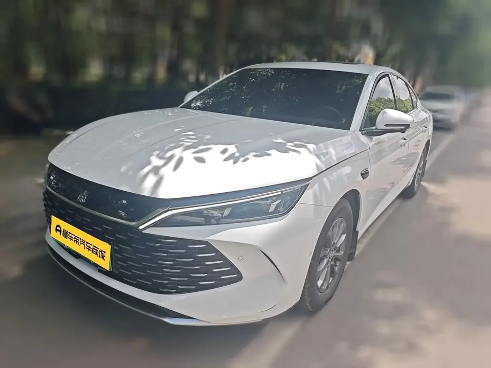 BYD Qin L DM Qin L DM 2025 Intelligent Driving Edition DM-i 80KM Leading Edition 2025 — photo 1, buy with delivery to Moscow