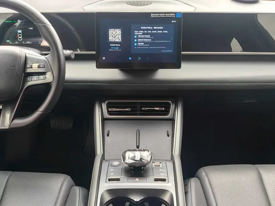 BYD Qin L DM Qin L DM 2024 DM-i 80KM Leading Type 2024 — thumbnail 3