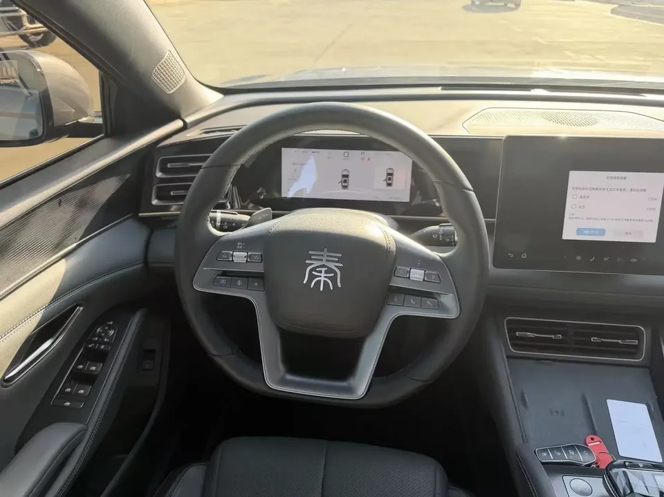 BYD Qin L DM Qin L DM 2025 DM-i 120KM Intelligent Driving Edition 2025 — thumbnail 3