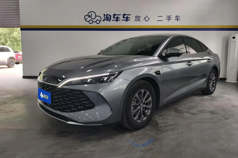 BYD Qin L DM Qin L DM 2025 Intelligent Driving Edition DM-i 80KM Leading Edition 2025 — photo 1, buy with delivery to Moscow