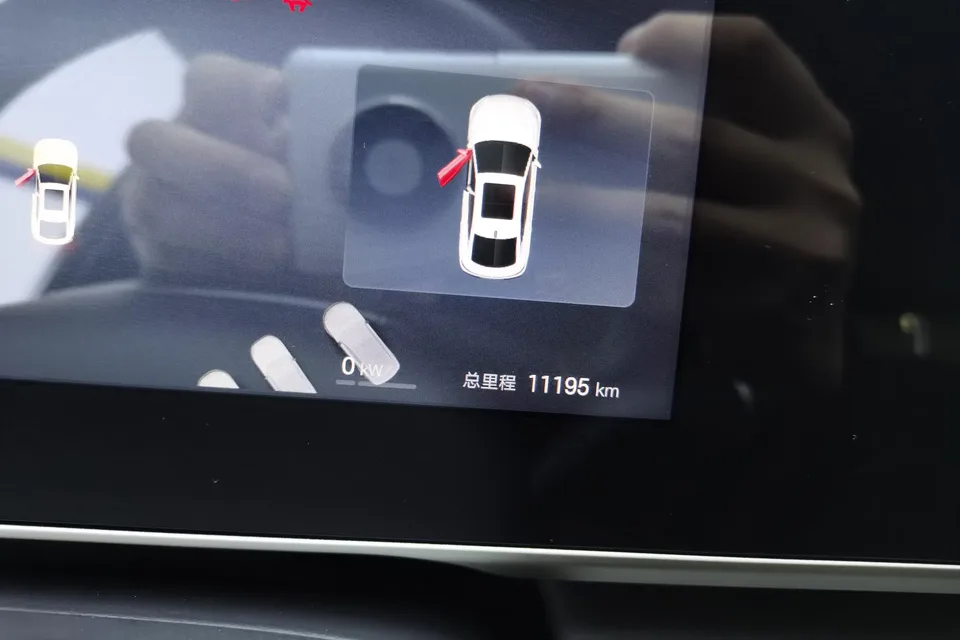 BYD Qin L DM Qin L DM 2025 Intelligent Driving Edition DM-i 80KM Leading Edition 2025 — thumbnail 4