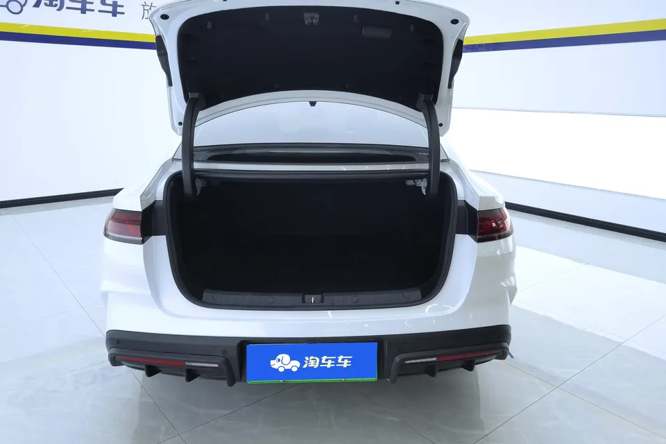 BYD Qin L DM Qin L DM 2025 Intelligent Driving Edition DM-i 80KM Leading Edition 2025 — thumbnail 5