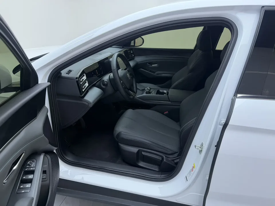 BYD Qin L DM Qin L DM 2024 DM-i 80KM Leading Type 2025 — thumbnail 5