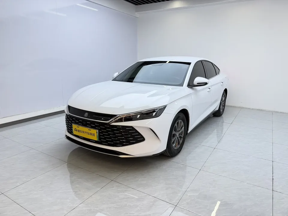 BYD Qin L DM Qin L DM 2024 DM-i 80KM Leading Type 2025 — photo 1, buy with delivery to Moscow