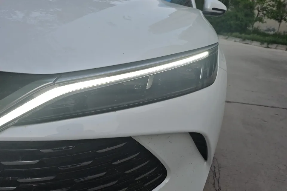BYD Qin L DM Qin L DM 2024 DM-i 120KM Leading Type 2025 — thumbnail 3