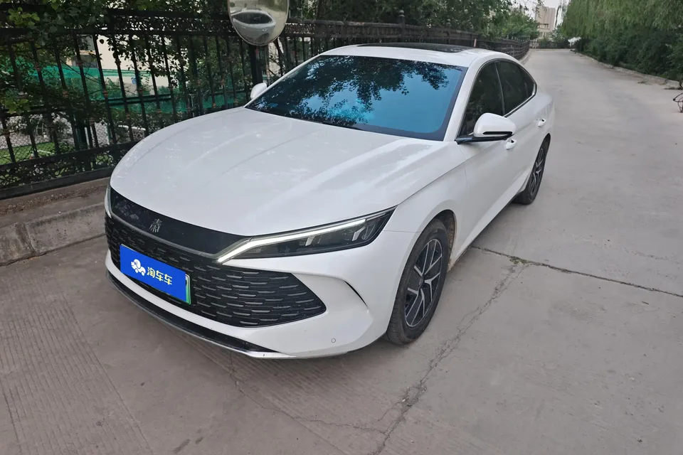 BYD Qin L DM Qin L DM 2024 DM-i 120KM Leading Type 2025 — photo 1, buy with delivery to Moscow