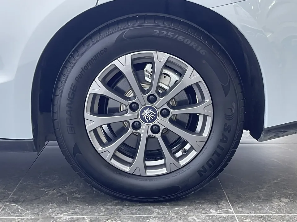 BYD Qin L DM Qin L DM 2025 Intelligent Driving Edition DM-i 80KM Leading Edition 2025 — thumbnail 3