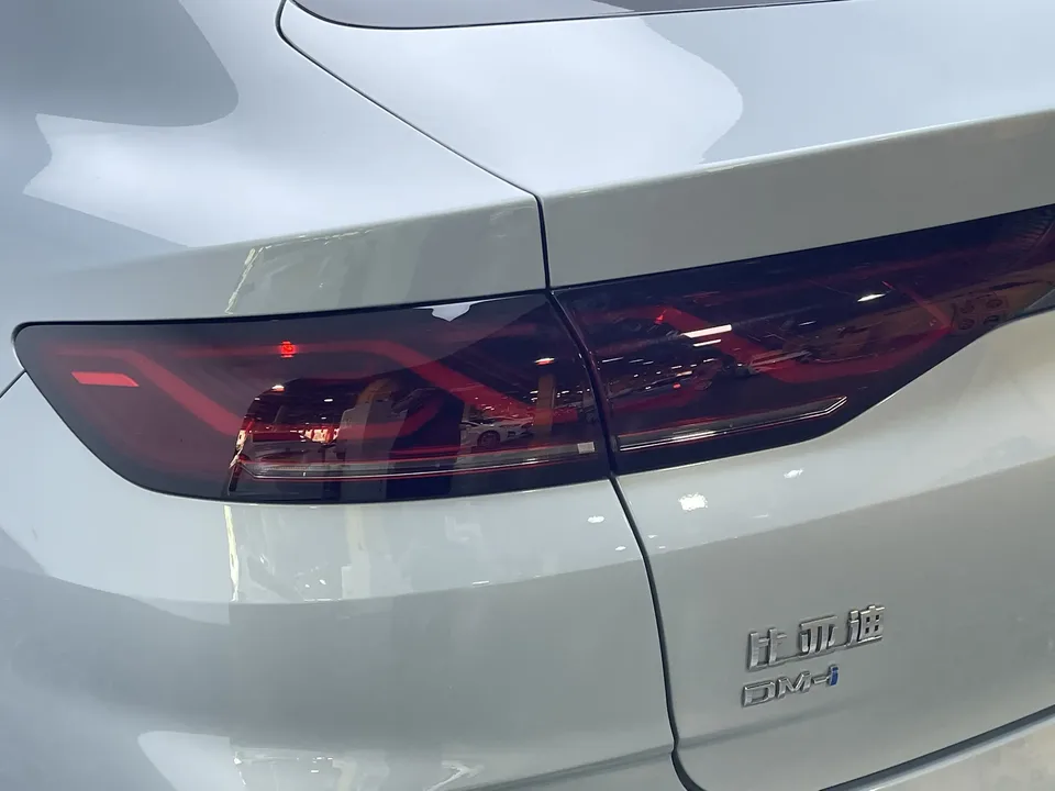 BYD Qin L DM Qin L DM 2025 Intelligent Driving Edition DM-i 80KM Leading Edition 2025 — thumbnail 4