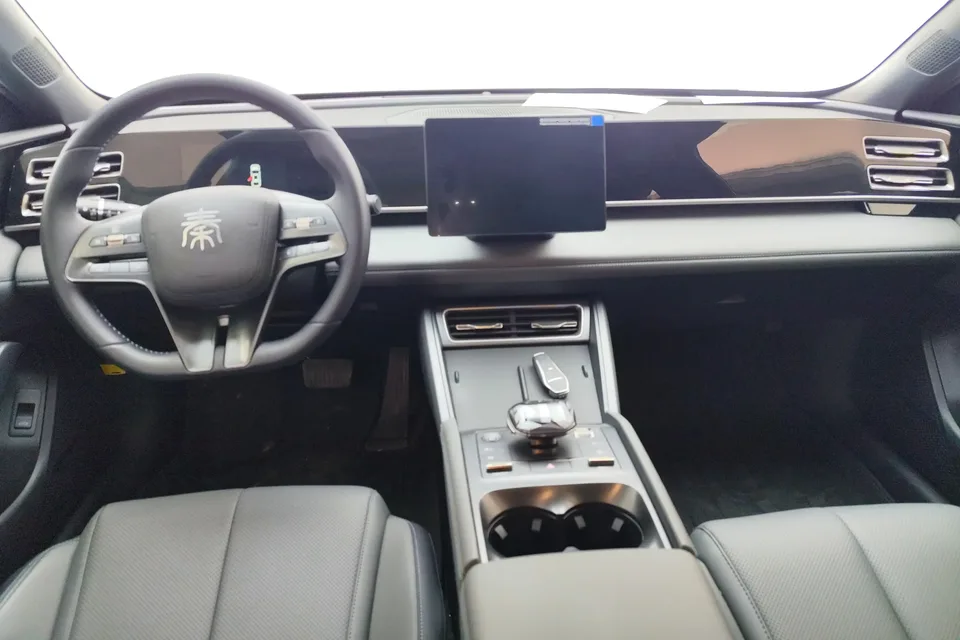 BYD Qin L DM Qin L DM 2024 DM-i 80KM Leading Type 2025 — thumbnail 4