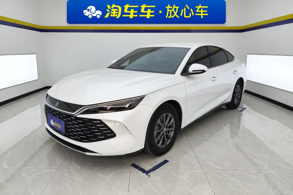 BYD Qin L DM Qin L DM 2024 DM-i 80KM Leading Type 2025 — photo 1, buy with delivery to Moscow