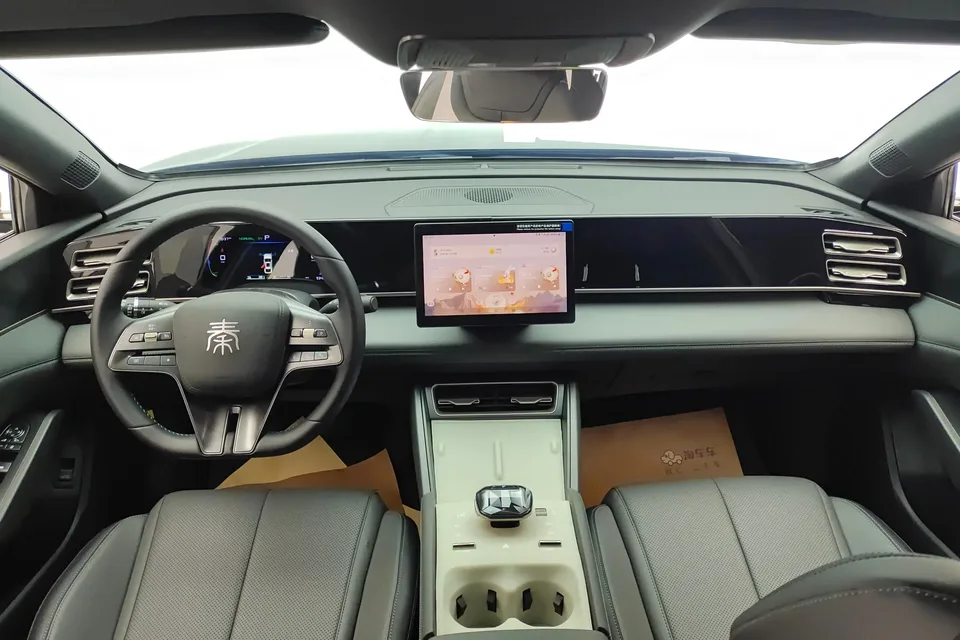 BYD Qin L DM Qin L DM 2024 DM-i 80KM Leading Type 2024 — миниатюра 4