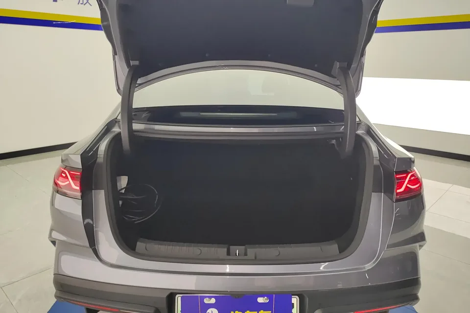 BYD Qin L DM Qin L DM 2024 DM-i 80KM Leading Type 2024 — миниатюра 5