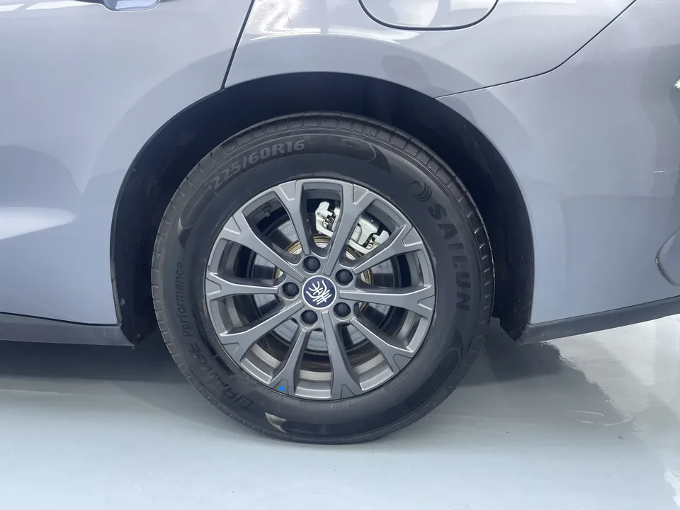 BYD Qin L DM Qin L DM 2024 DM-i 80KM Leading Type 2024 — thumbnail 3